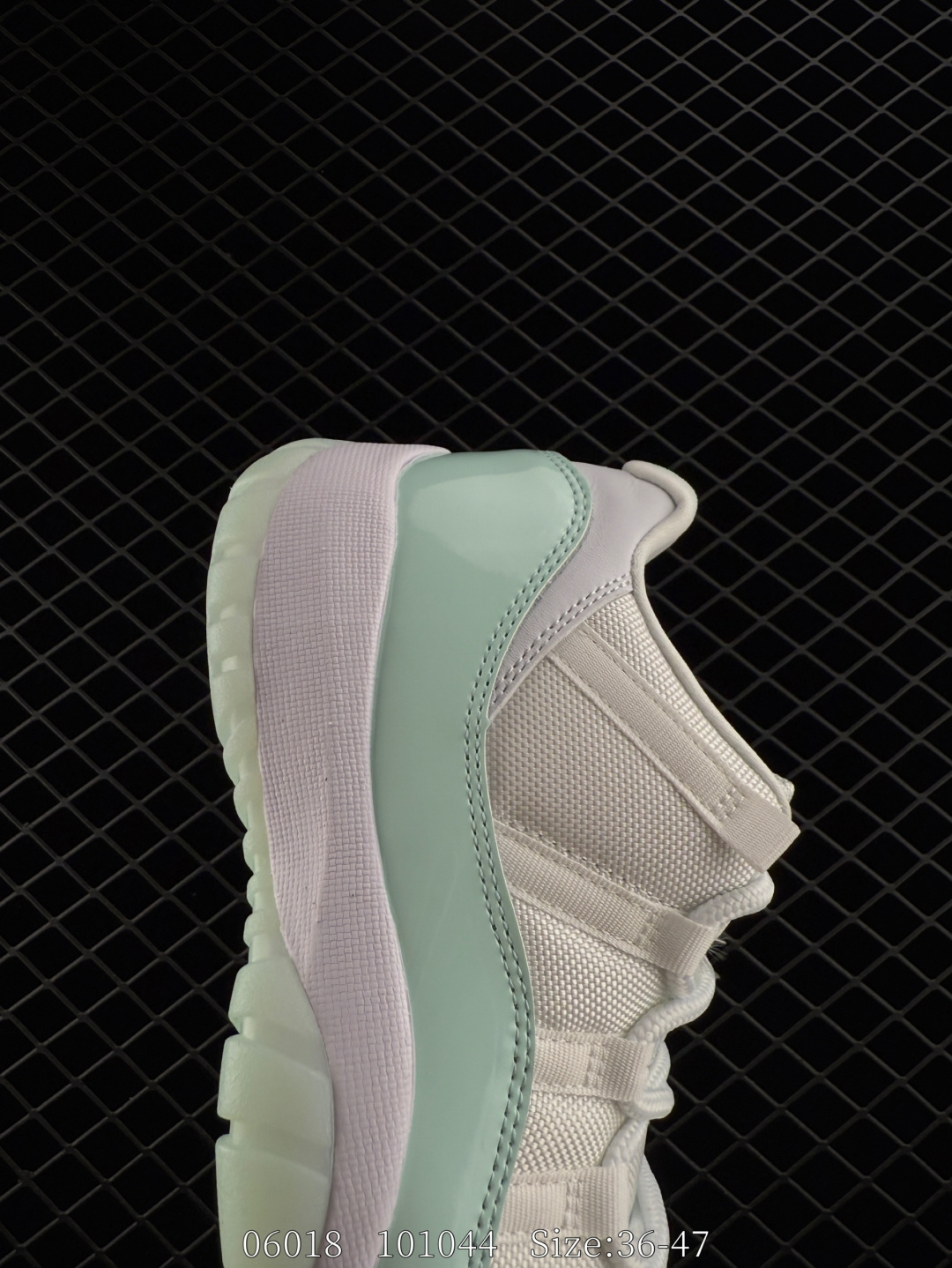 Nike Air Jordan 11 Retro Low